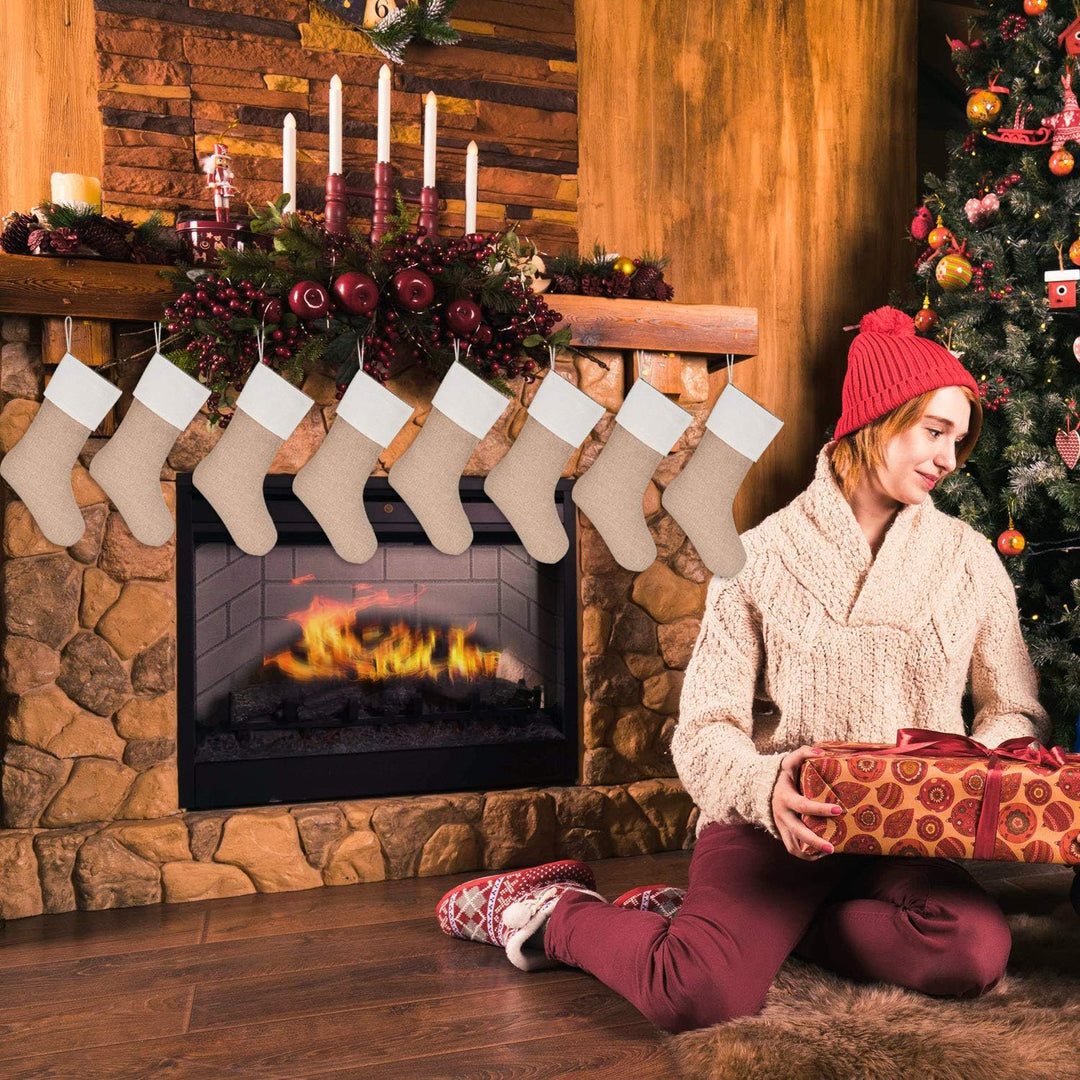Sunshane 8er Set Weihnachsstrumpf Sackleinen Kamin Weihnachtssocken zum Befüllen & Aufhängen für Wei