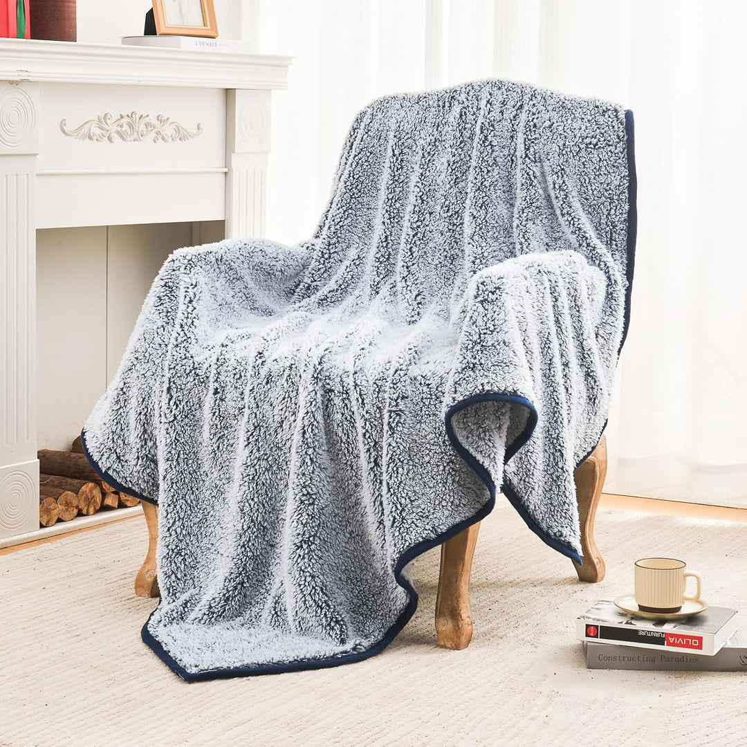 EMME Kuscheldecke Flauschig Sherpa Decke, 152x203cm Dick und Elegant, Sofadecke Doppelgesicht Extra