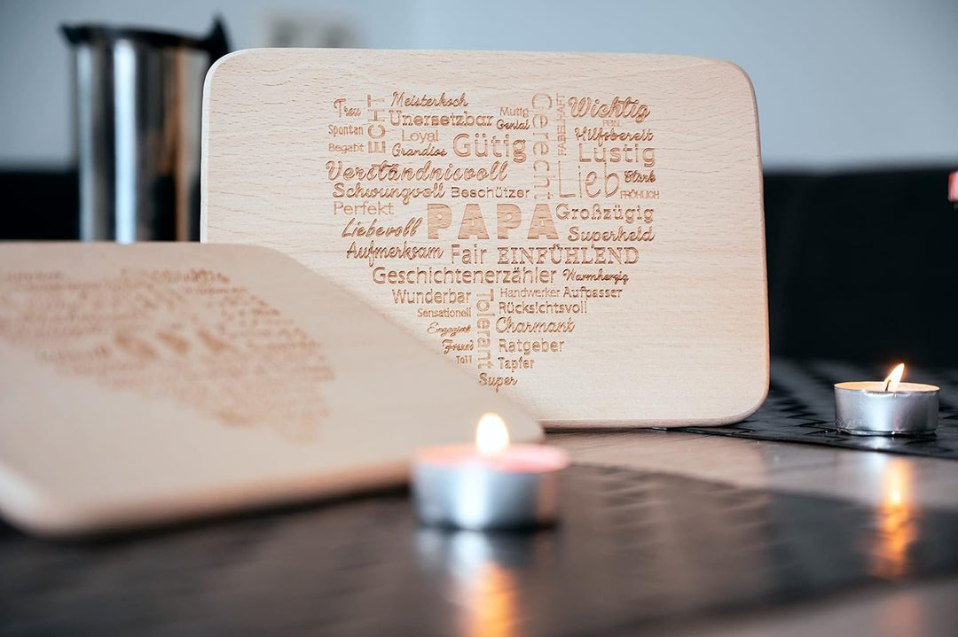 Spruchreif · 2er Set Frühstücksbrettchen Mama und Papa · Brotzeitbrett mit Gravur · Geschenke für El