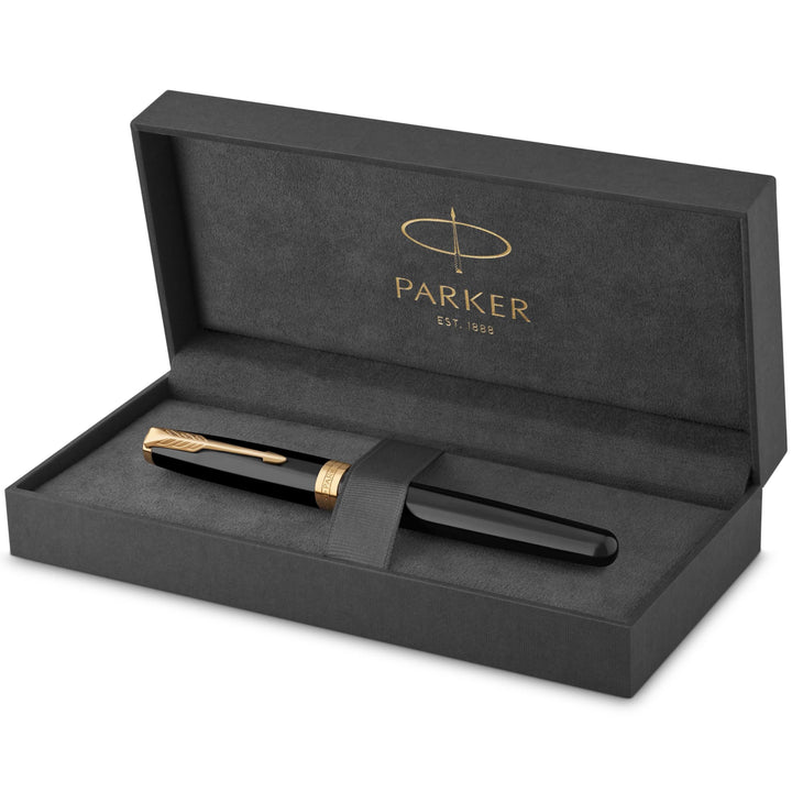 Parker Sonnet Füller | Schwarze Lackierung mit Goldzierteilen | Füllfederhalter mit feiner Feder | G