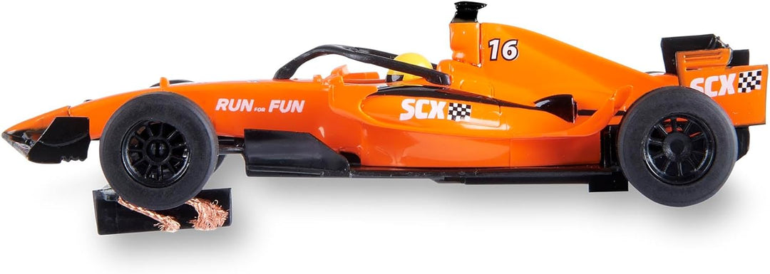 SCALEXTRIC Kompaktes Rennfahrzeug - Slotauto - Massstab 1:43 (Formel 1 - Orange), Formel 1 - Orange