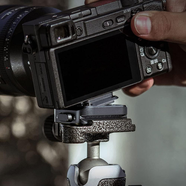 PGYTECH SnapLock Kamera Schnellwechselplatte, mit 1/4” und 3/8” Gewindebohrungen, Arca Swiss Schnitt