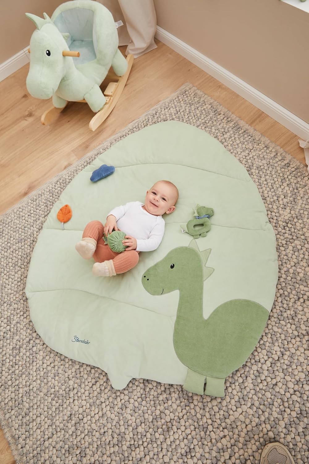 Sterntaler Spieldecke Dino Rexi - Baby Krabbeldecke aus samtig weichem Stoff - Babyspieldecke weich