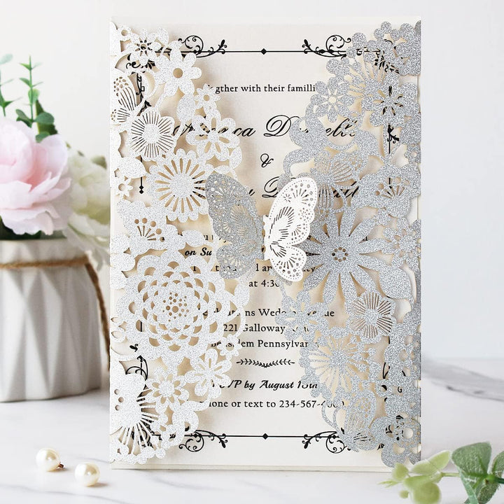 Hosmsua 20x Silber Glitzer Laserschnitt Spitze Flora Hochzeit Einladungskarten mit Schmetterling und