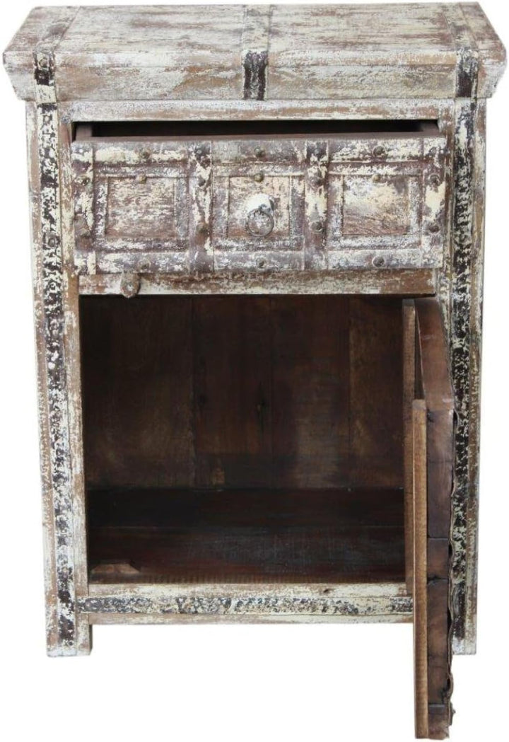 GURU SHOP Vintage Beistellschrank, Kommode, Nachttischschrank, Flurschrank mit Metall Verzierungen -