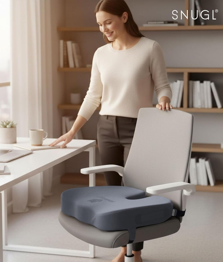 SNUGL Sitzkissen orthopädisch Memory Foam Steissbeinkissen | Stuhlkissen gegen Rückenschmerzen | Erg