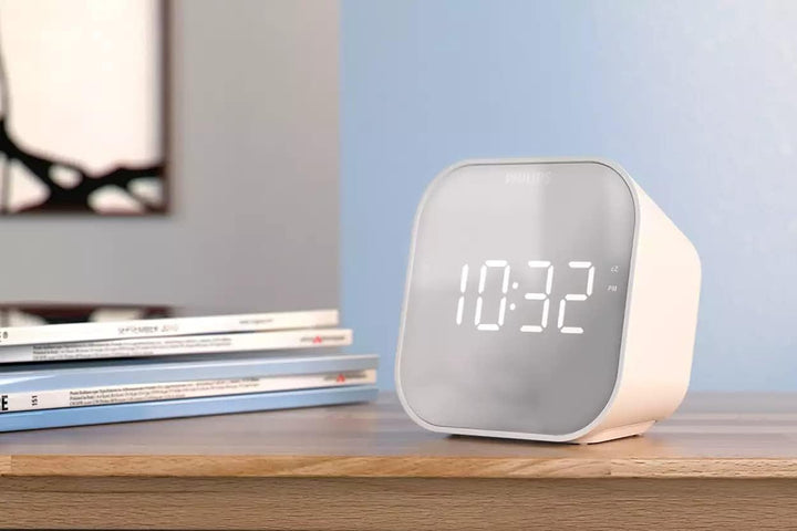 Philips Wecker mit Radio, Radio mit verspiegeltem Display, Digitalradio mit Doppelalarm, Sleep Timer