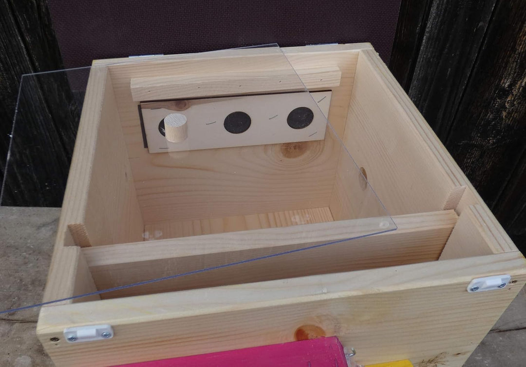 Profi XXXL Hummelkasten mit Wachsmottensperre und Zufütterung, 2X Sichtfenster und Nistmaterial gefl
