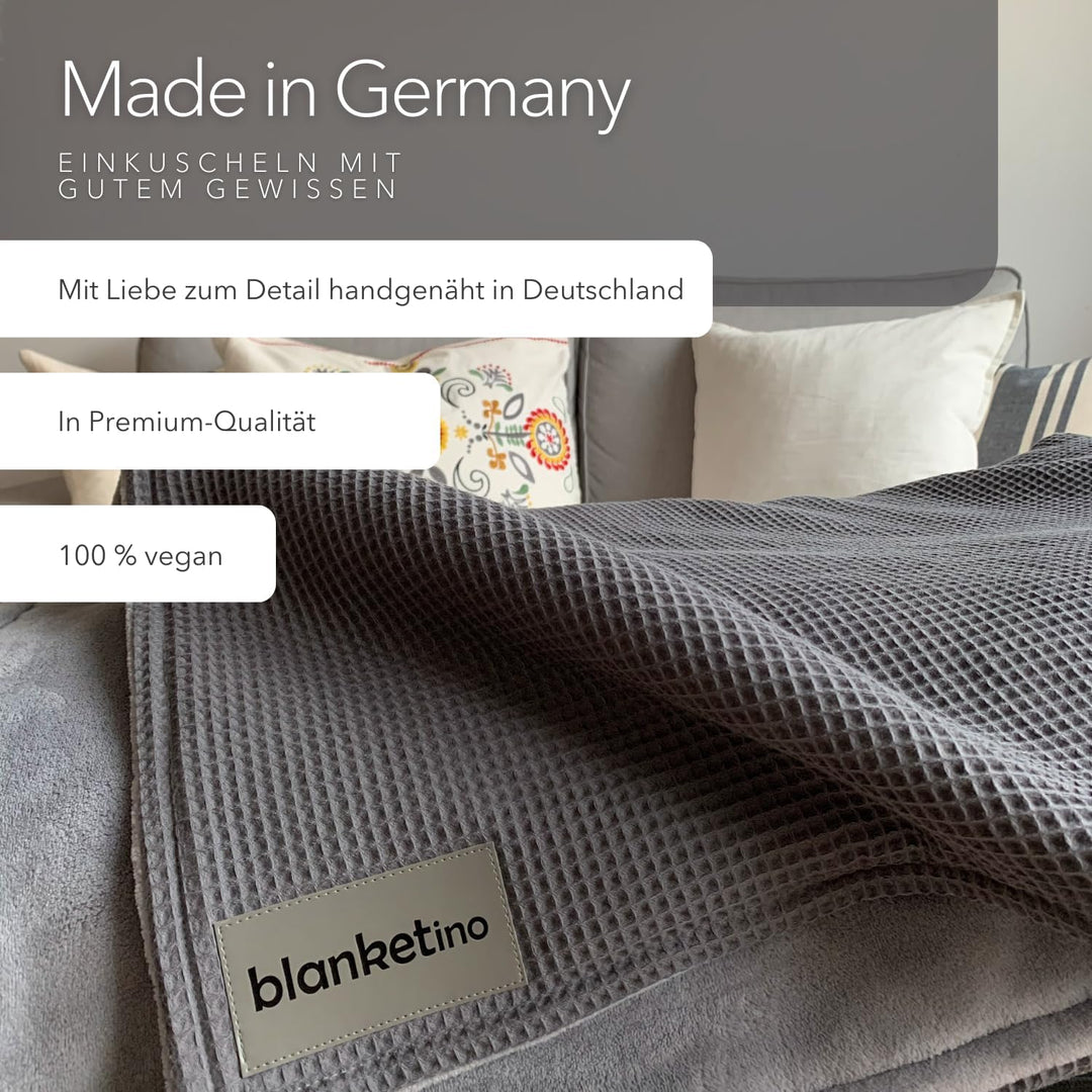 blanketino Kuscheldecke - Kuschlig warme Sofadecke Wohndecke 145 x 210 cm aus extra weichem Wellness