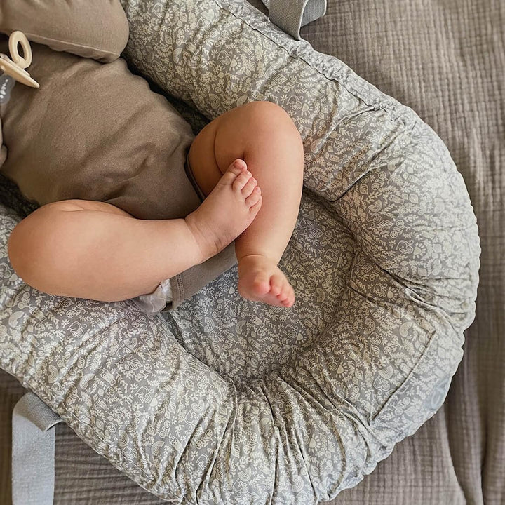 Elodie Details Babynest Kuschelnest Tragbare Babynestchen Neugeborene Kokon für Babys und Säuglinge,