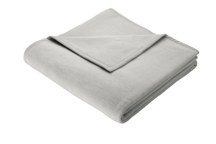 Biederlack Wohn- und Kuscheldecke in Grau, 150x200 cm, Decke aus Baumwolle, Tagesdecke zum Einkusche