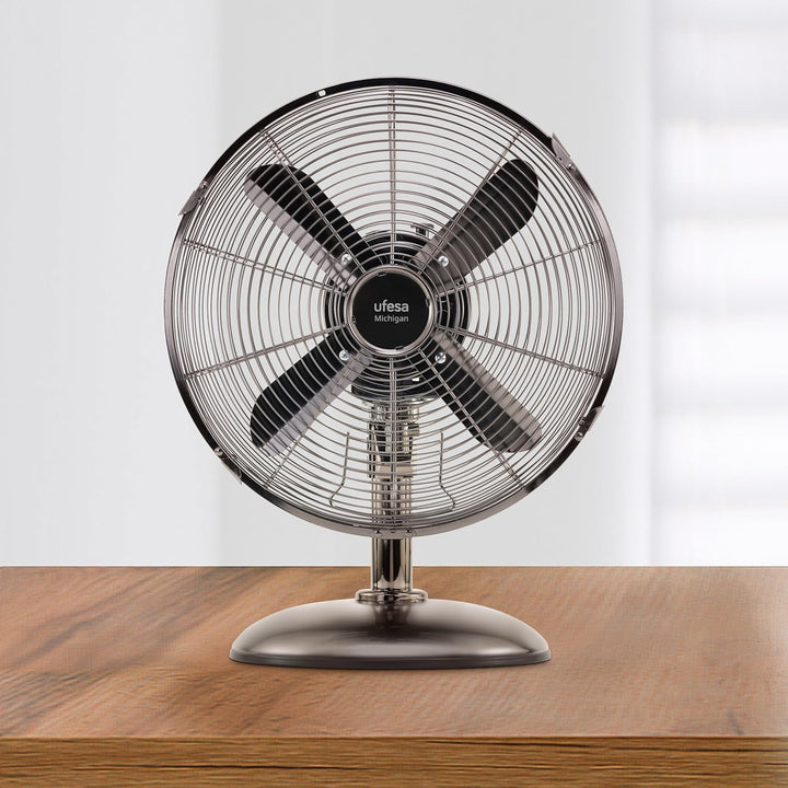 UFESA Michigan Mini Tischventilator Oszillierend, 40W, 3 Geschwindigkeiten, 4 Blätter 30cm, Metallic