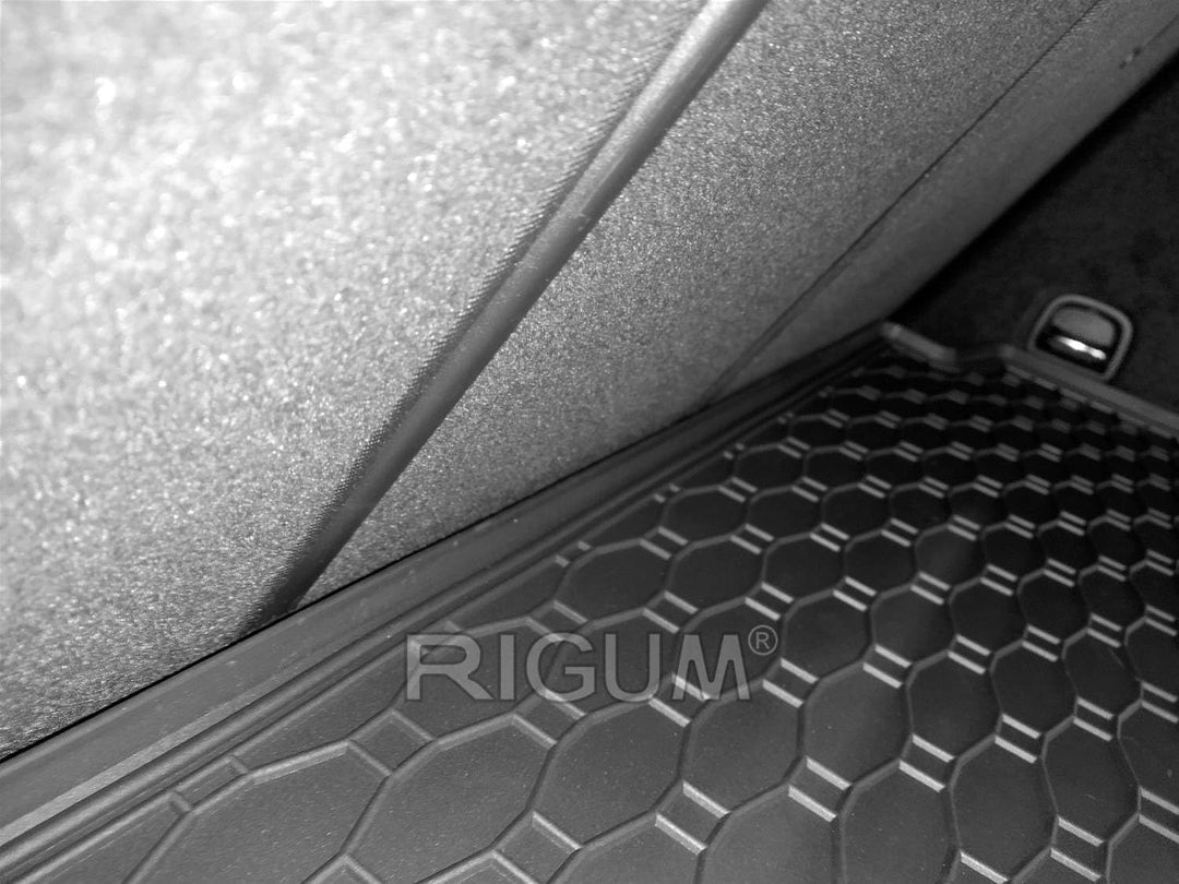 AZUGA Gummi Kofferraummatte mit erhöhtem Rand passend für Audi A3 Sportback ab 5/2020 (Variabler Bod