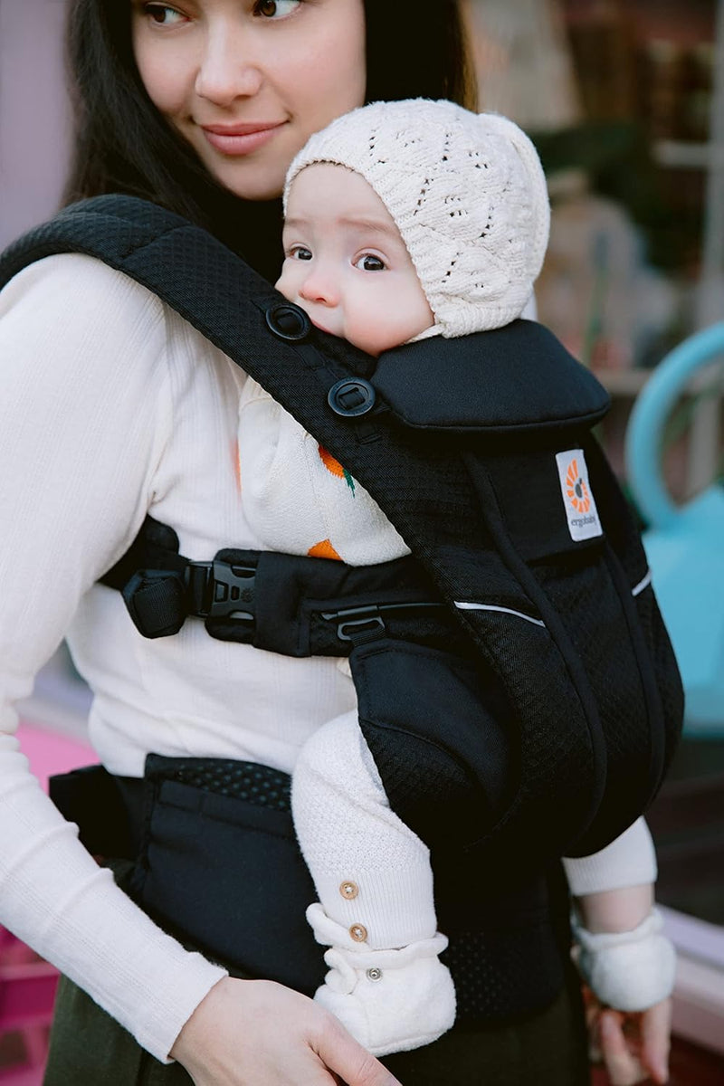 Ergobaby Omni Breeze Babytrage für Neugeborene ab Geburt bis 20kg, 4 Positionen SoftFlex Mesh Ergono