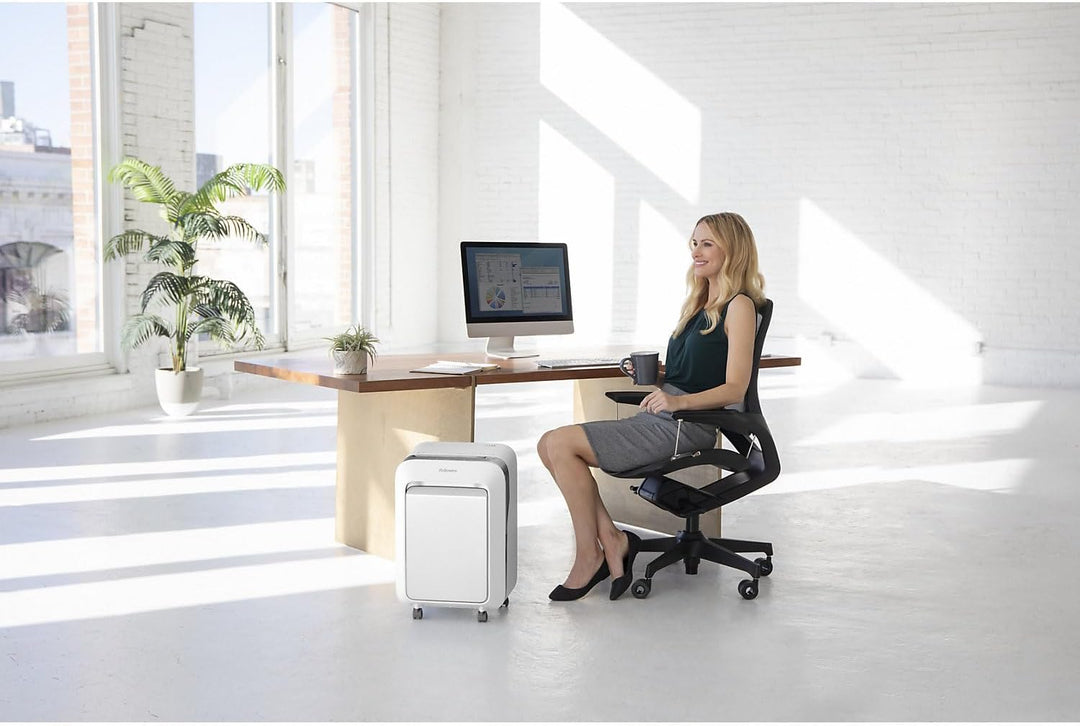 Fellowes Schredder Aktenvernichter LX211, 15 Blatt Micro-Cut P-5, Datenschutzkomformer Papierschredd