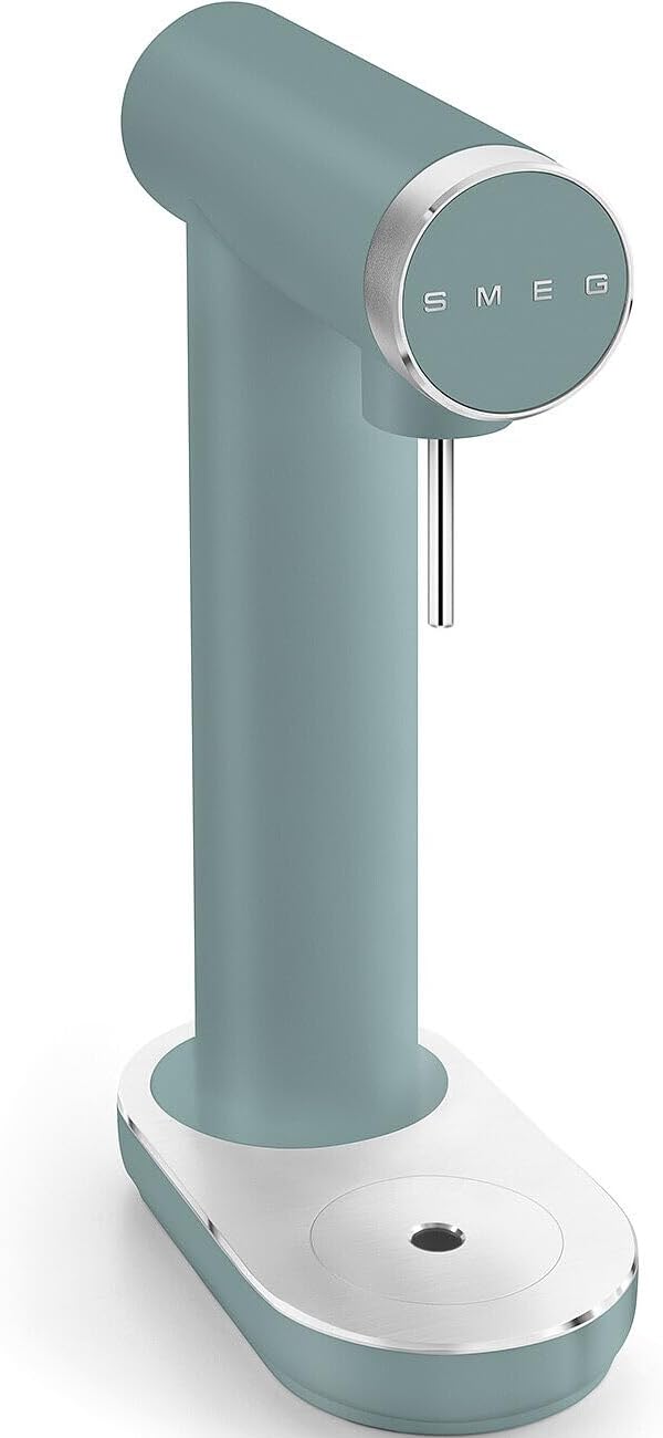 Smeg SKC01EGM Soda Maker, rutschfeste Füsse, platzsparendes Design, 800 ml, Smaragdgrün Einheitsgrös