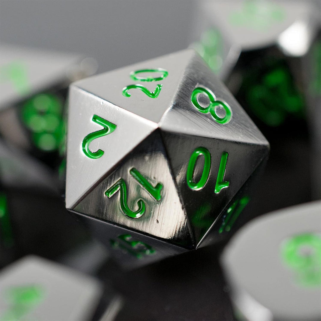 shibby 7 polyedrische Metall-Würfel - Verchromt - für Tabletop und Rollenspiele inkl. Aufbewahrungsb