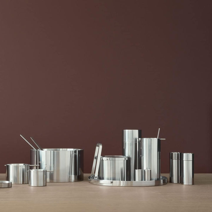 Stelton Salz & Pfefferstreuer aus Edelstahl, designed von Arne Jacobsen, desgn-familie: cylinda line