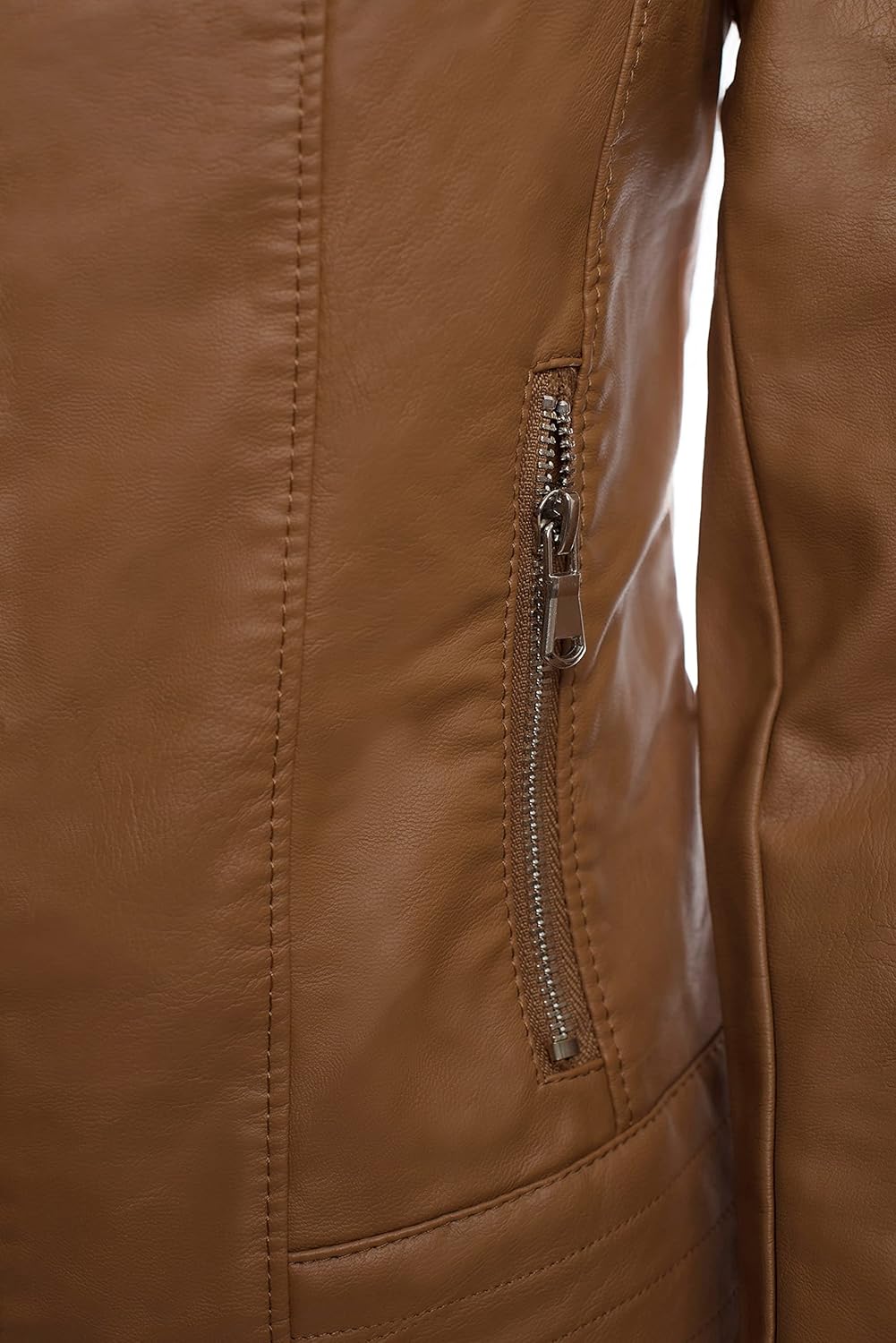 JOPHY & CO. Kurze Damenjacke aus Kunstleder (cod. 8820) oder aus echtem Leder (cod. 8820/A) mit Tasc