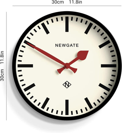 NEWGATE® The Luggage Wanduhr aus Metall Wanduhren - Designer Bahnhofsuhr - Perfekt als Küchenuhr - B