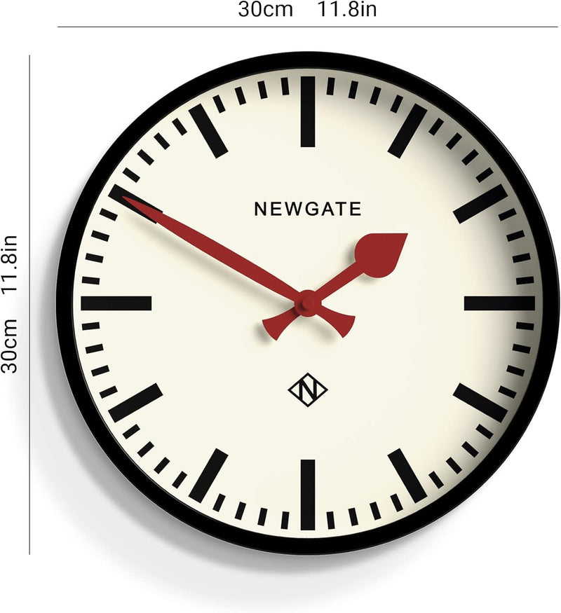 NEWGATE® The Luggage Wanduhr aus Metall Wanduhren - Designer Bahnhofsuhr - Perfekt als Küchenuhr - B