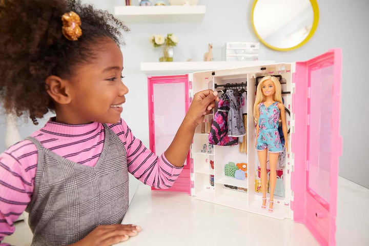 Barbie GBK12 - Traum Kleiderschrank mit Puppe und Puppenzubehör, Spielzeug ab 3 Jahren, Mehrfarbig S