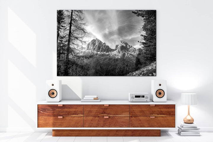 Traumhafte Berglandschaft der Dolomiten Format: 60x40 als Leinwand, Effekt: Schwarz&Weiss, Motiv fer