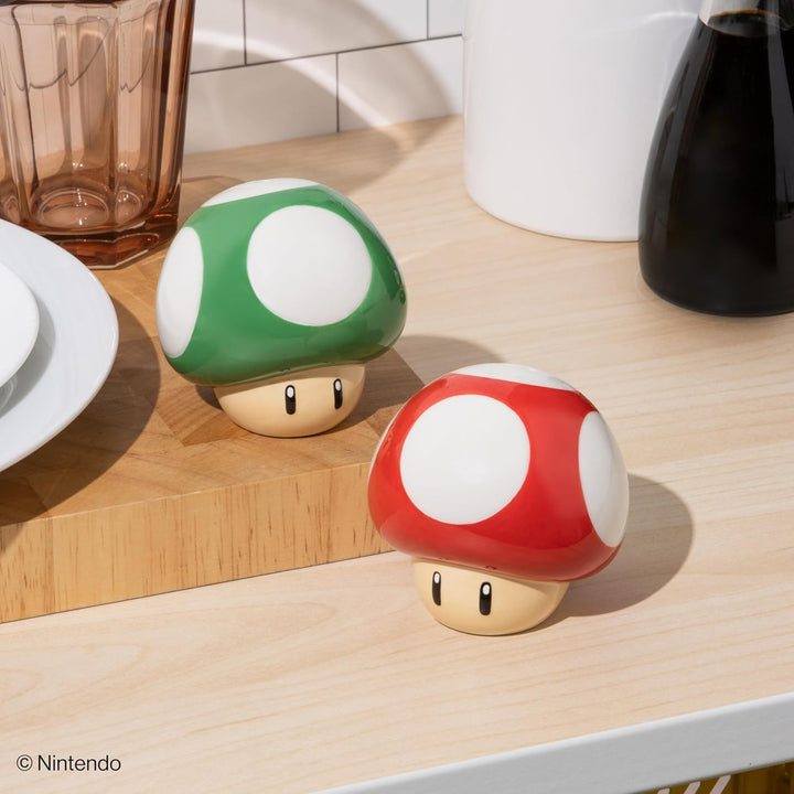 Super Mario Brothers Pilz- und Pfefferstreuer, offizielles Lizenzprodukt, Nintendo rot und grün, 1-U