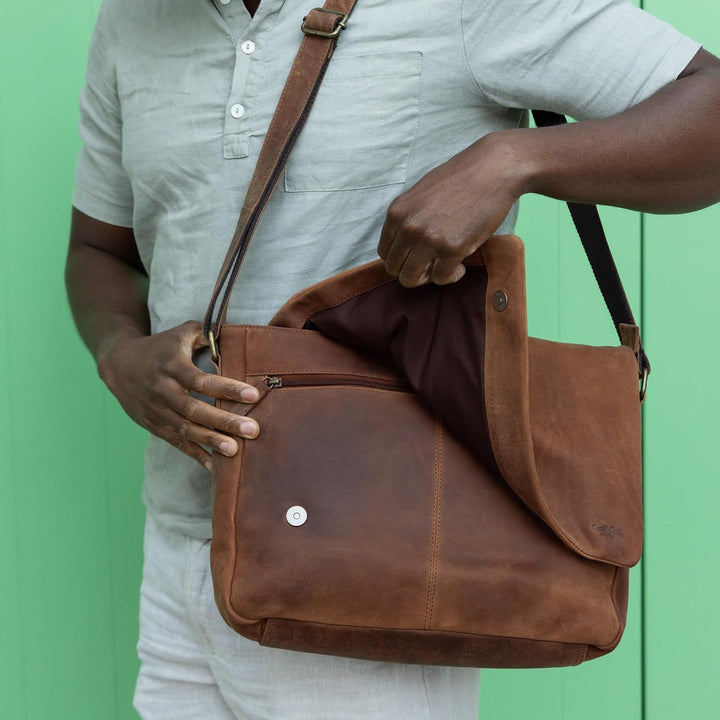 Gusti Leder Ledertasche Herren Reign - Handgefertigte Umhängetasche Herren Leder für Büro & Alltag -