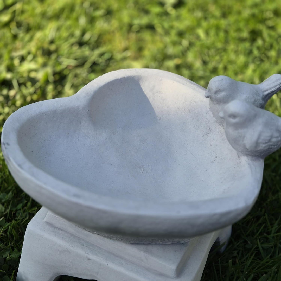 FABRIQ Vogeltränke Stein 3 kg – 3 kg – Durchmesser ca. 20 cm – Massiver Steinguss Wetterfest & frost