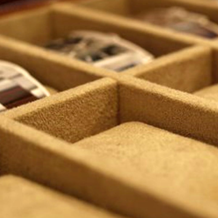 BULLONGÈ Uhrenbox PHANTOM für 8 Uhren - einzigartig