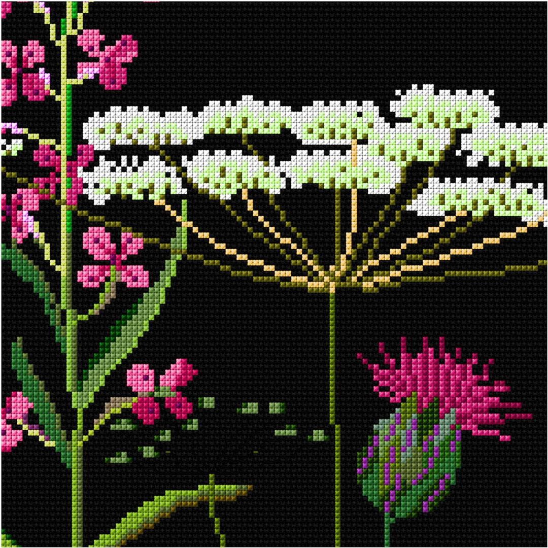 Thea Gouverneur - Kreuzstich-Set - Wildblumen - Aida Schwarz - 18 Count - Für Erwachsene - 821.05 82