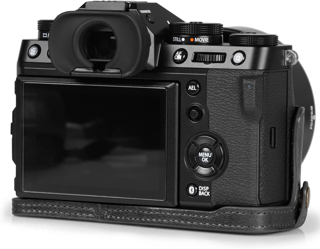 MegaGear Ever Ready Echtleder Halbkameratasche kompatibel mit Fujifilm X-T5 (Schwarz), Schwarz
