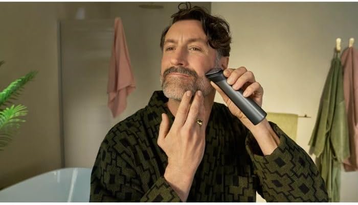 Philips Multigroom 7000 für Herren, All-in-One-Trimmer, elektrischer 15-in-1 Barttrimmer und Haarsch