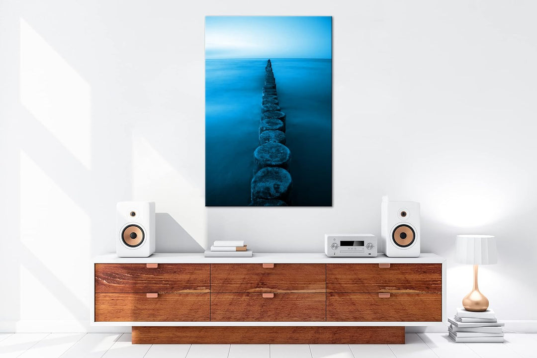 Buhnen an der Ostsee Format 80x60 Effekt: Monocrome Blau als Leinwandbild, Motiv fertig gerahmt auf