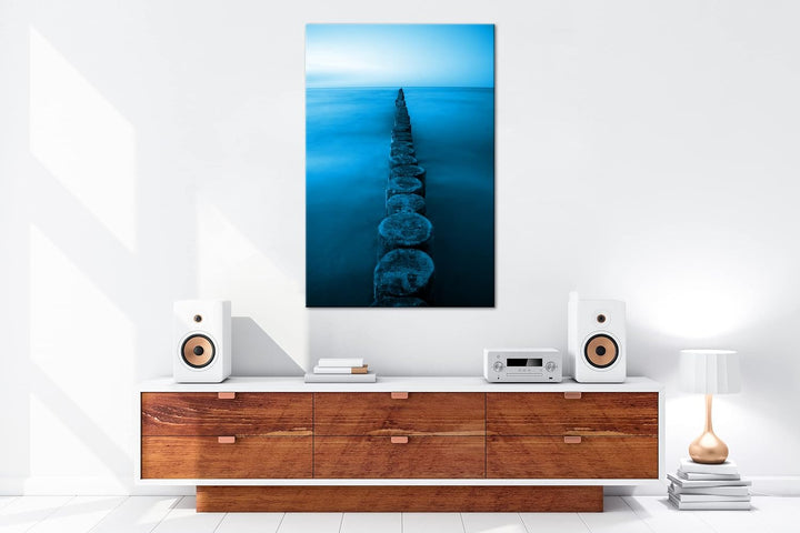 Buhnen an der Ostsee Format 80x60 Effekt: Monocrome Blau als Leinwandbild, Motiv fertig gerahmt auf