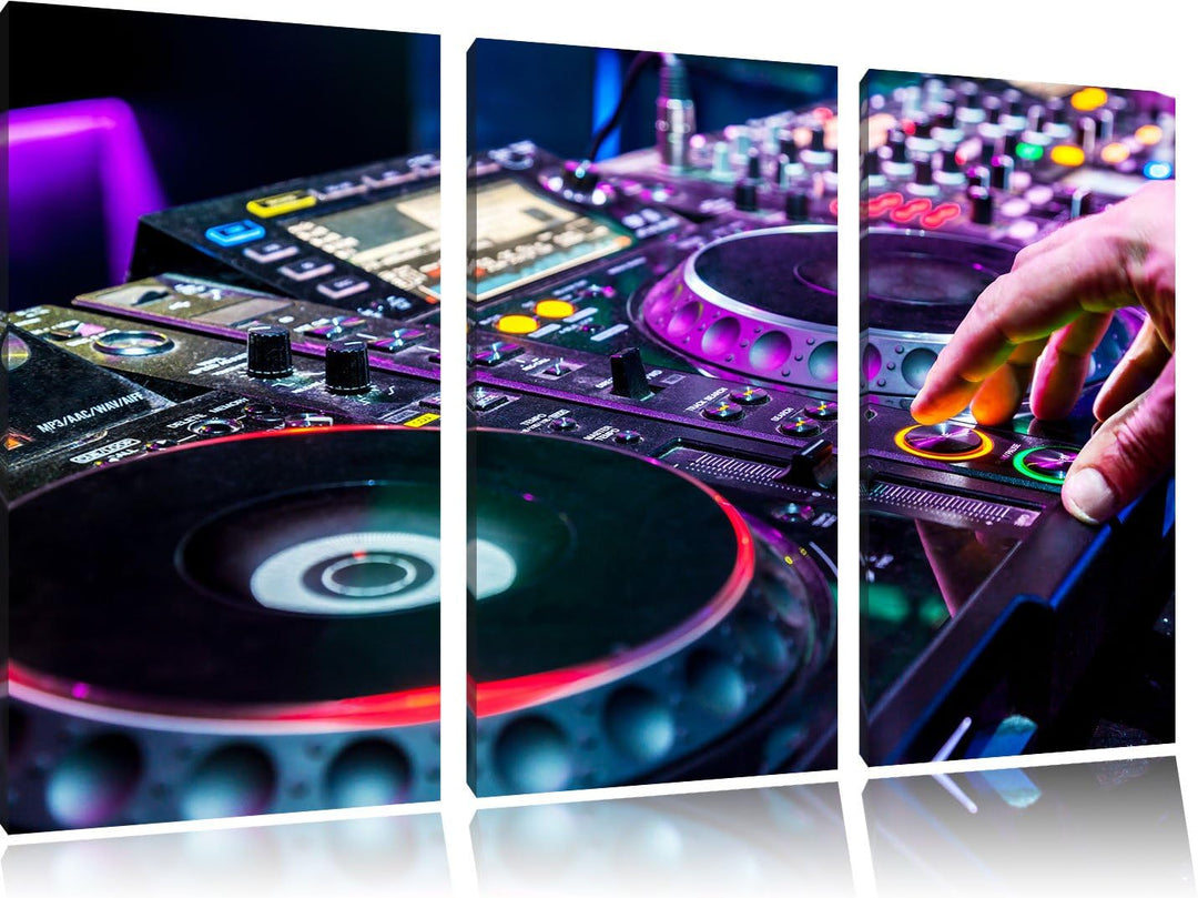 Pixxprint Modern beleuchteter DJ Pult als Leinwandbild | Grösse: 3 Teilig (120x80) | Wandbild| Kunst