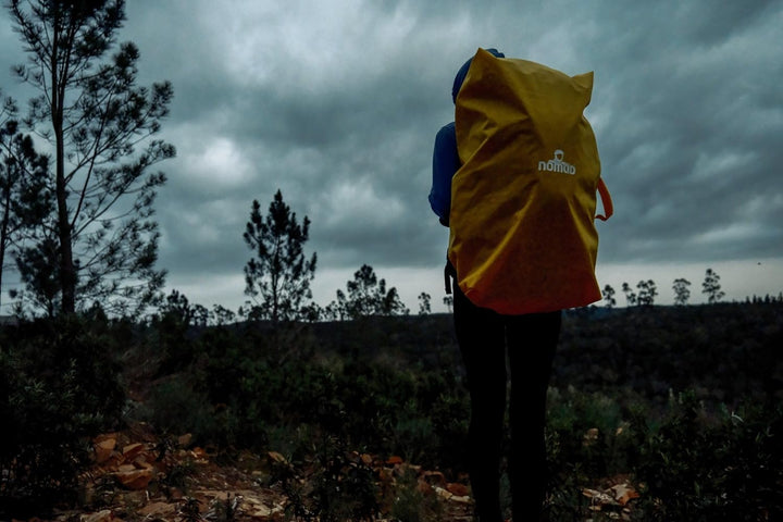 NOMAD® 2-in-1 Regenschutz-Rucksack 50-80L | Rucksackhülle Wasserdicht | Auffällig und reflektierend