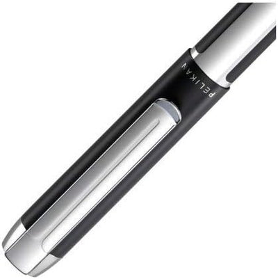 Pelikan 995423 Kugelschreiber Pura K40, schwarz-silber Schwarz 1 Stück (1er Pack) Kugelschreiber, Sc