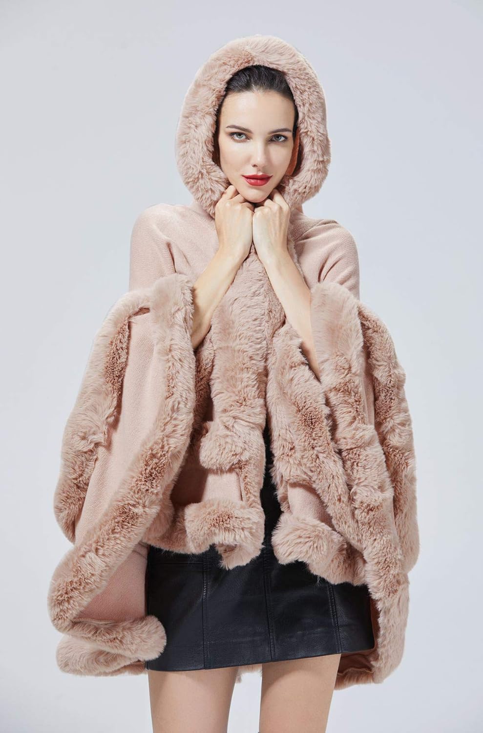 BEAUTELICATE Kunstpelz Umhang Poncho Damen Stola Braut Cape Mit Kapuze Für Winter Hochzeit Abend Par
