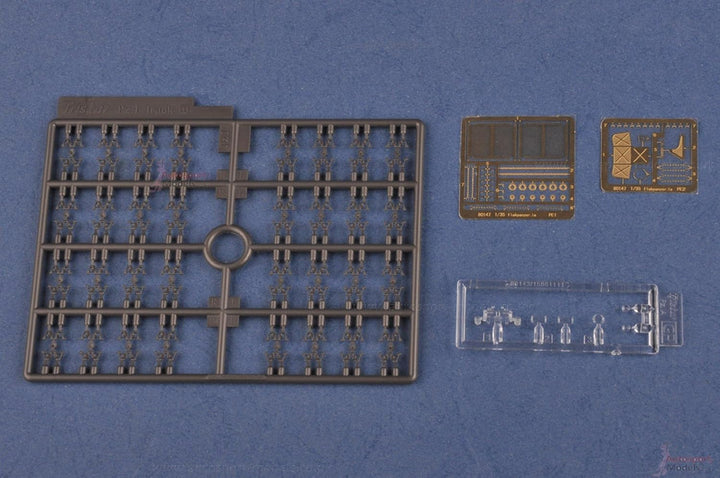 Hobby Boss 80147 Modellbausatz German Flakpanzer IA w/Ammo.Trailer