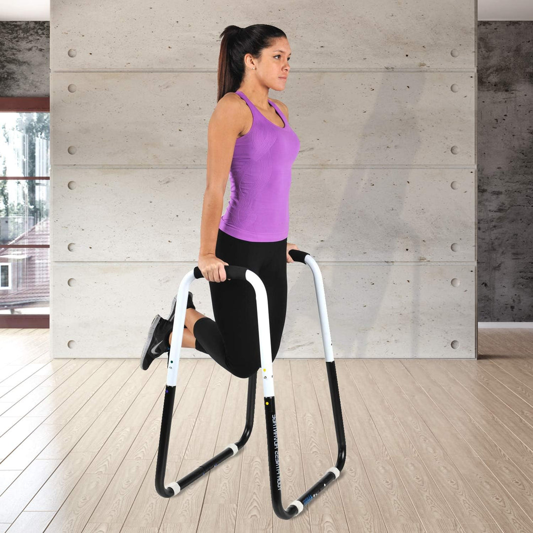 Ultimate Body Press Dip Bar Fitnessstation: Breitenverstellbarer, klappbarer Dip-Stand mit schrägen