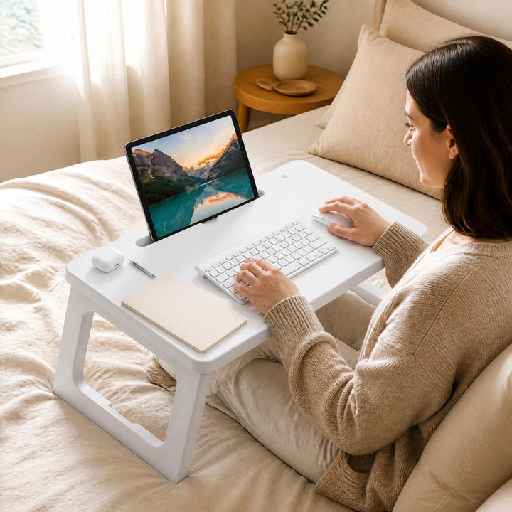 KOMFOTTEU Laptoptisch mit klappbaren Beinen &amp; Tablet-Schlitz, Weiss