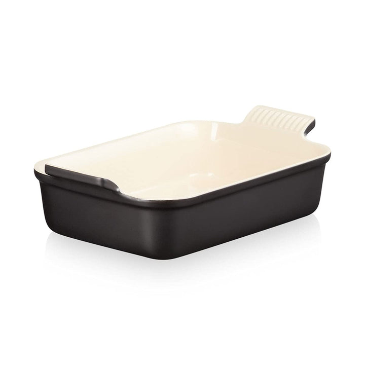 Le Creuset Rechteckige Auflaufform Tradition aus Steinzeug, 26 cm, 2.4 Liter, Schwarz matt, 71102260