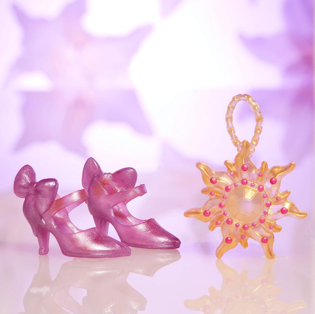 Hasbro Disney Prinzessinnen Style Serie, Rapunzel Modepuppe, modernes Abendkleid mit Haarband, Handt