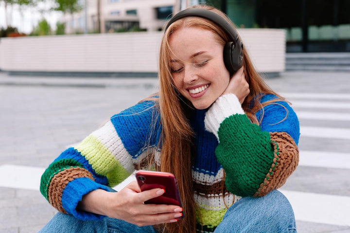 JBL Tune 680 NC Kabellose On-Ear-Kopfhörer mit adaptivem Noise-Cancelling, Smart Ambient, Bis zu 76