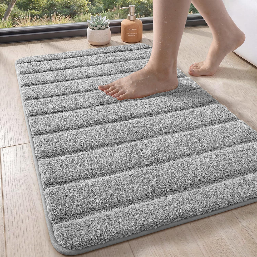 DEXI Badematte rutschfest 45 x 75 cm, Weich Badezimmerteppich Saugfähige Badteppich Waschbar Badvorl