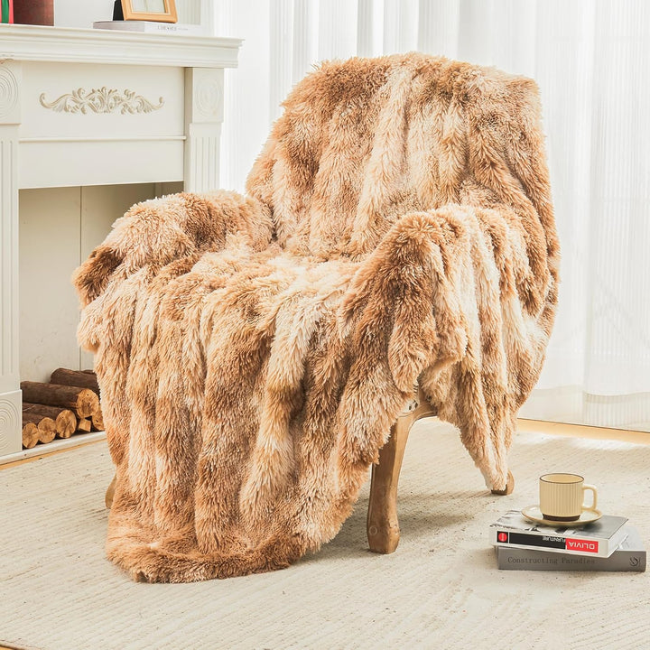 EMME Faux Kuscheldecke Flauschig, 150 x 200 cm, Felldecke, Wolldecke, Wohndecke, Super Weich, Flausc