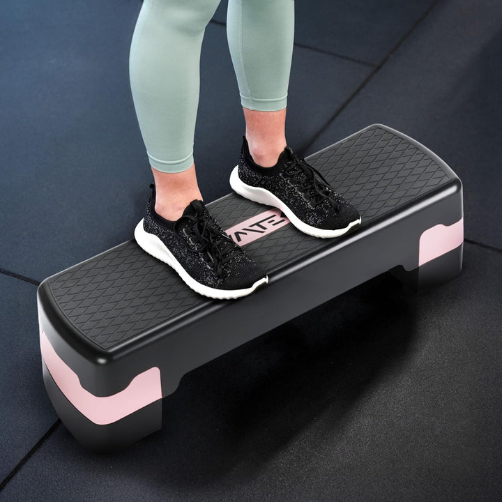 Queenfit Step für Aerobic - Ihr anpassbares Fitnessgerät für zuhause 2-stufig, 2-stufig