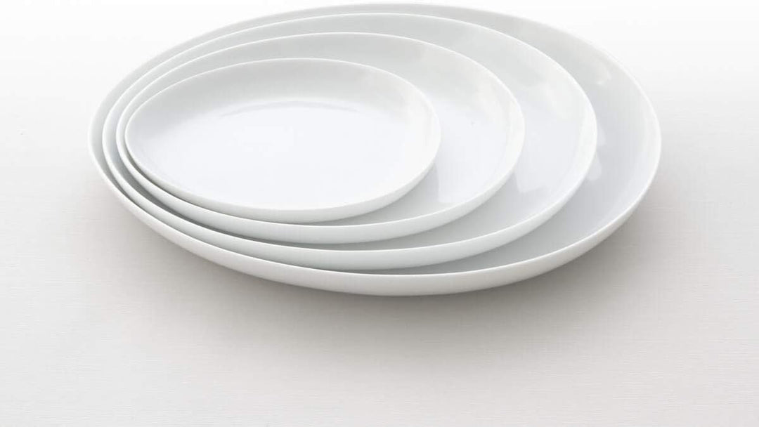 Japanischer Teller Serie Yuuki 26 cm feinstes weisses Porzellan edle Transparenz 26,5 x 22 x 2,8 cm,